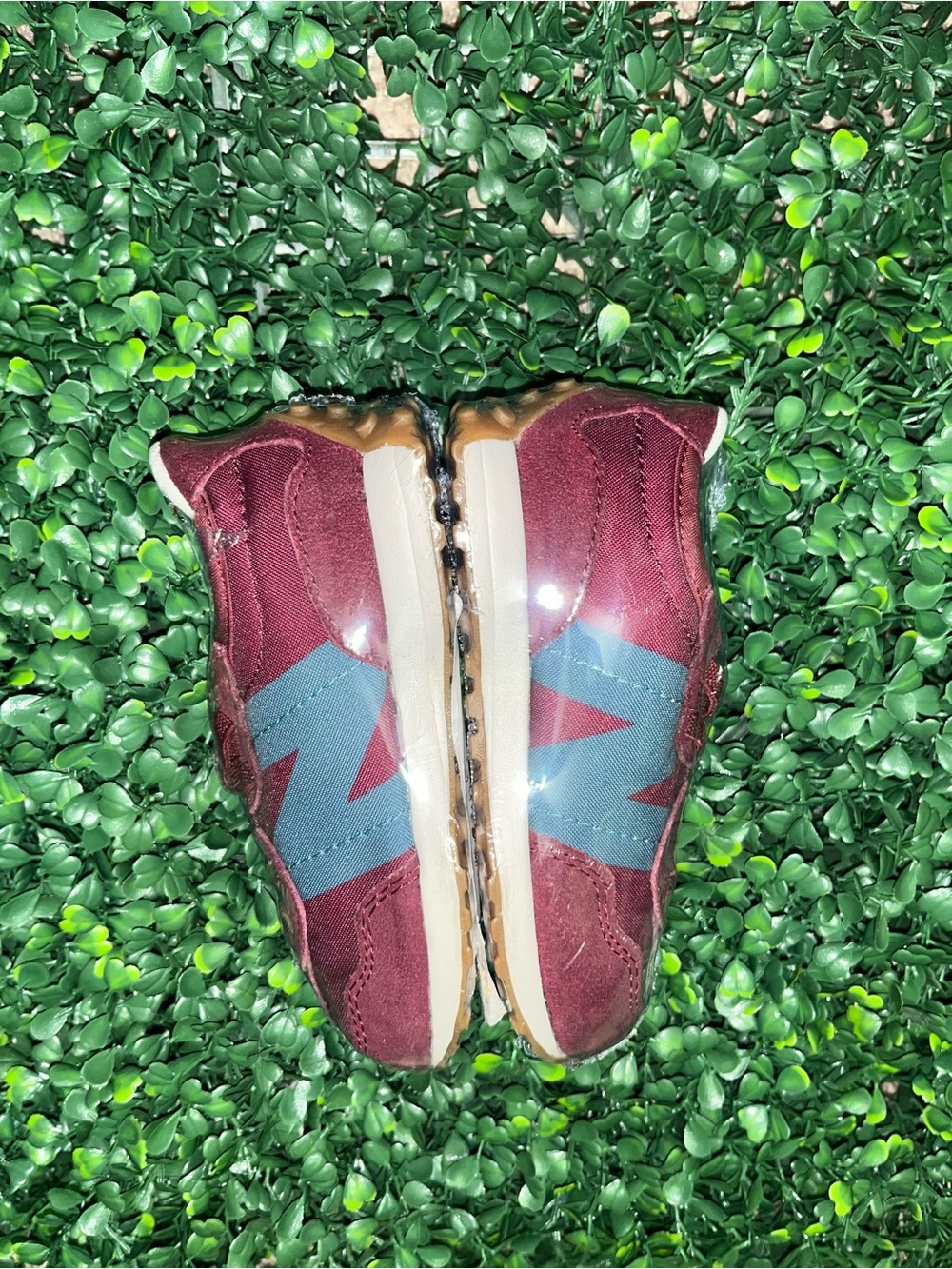 9c New Balance 327 garnet and deep sea Burgundy Sneakers